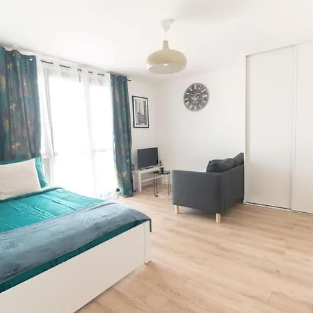 Le Citadin-T1-28M2-Pte Paris M7 Apartment Le Kremlin-Bicetre Exterior photo